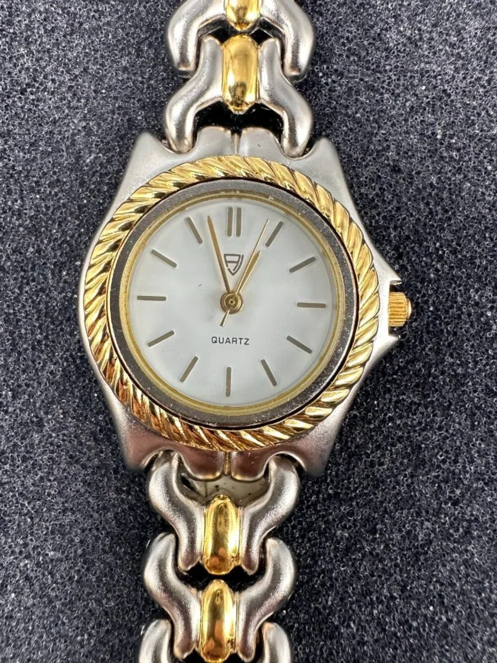 Alexander Julian Watch Women Silver Gold Two Tone White Dial New Battery 7